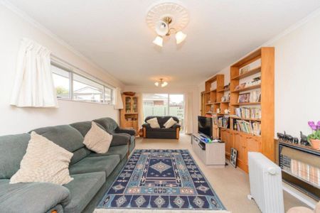 11A Woodfield Avenue, Roslyn, Palmerston North - Photo 2