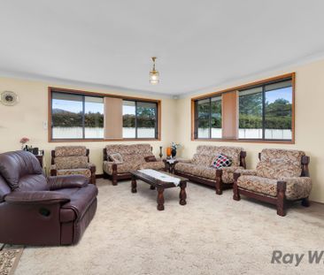 Comfortable Family Home - Photo 2