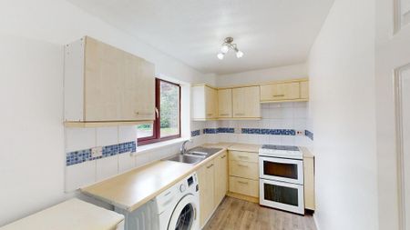 Studio to rent - Photo 2