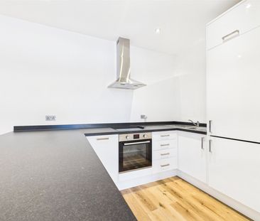 Radnor Road, Twickenham, Middlesex, TW1 - Photo 1