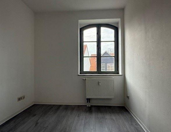 +++ 1 Monat mietfrei! Helle 3 Raumwohnung mit Balkon in der Altstadt +++ - Foto 1