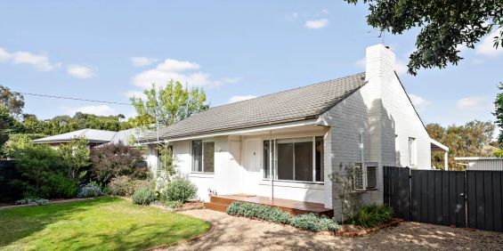 Coastal Living in the Heart of Mornington - Photo 3