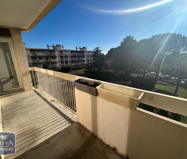 Location Appartement 4 pièces 86m² CARPENTRAS 84200 - Photo 3