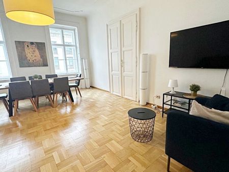 OPERNRING, STAATSOPER, klimatisierte 106 m2 Altbau, 3 Zimmer, Möblierung möglich, Extraküche, 2 Bäder, 4. Liftstock - Foto 2