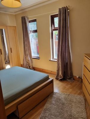 127 Donegall Avenue, Belfast BT12 6LT - Photo 1