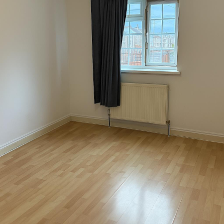 3 bedroom apartment to rent - Photo 3