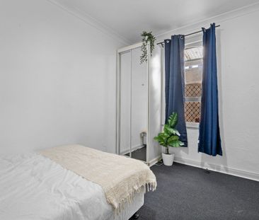 Redfern - Photo 5
