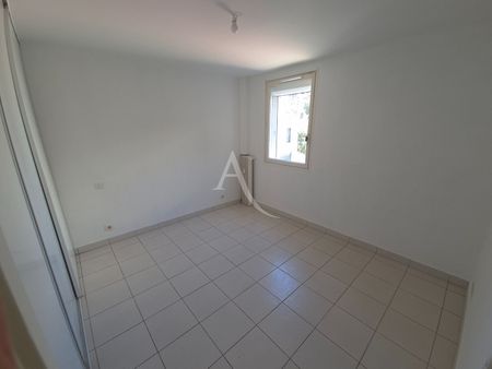 Location Appartement 4 pièces 70m² - Photo 2