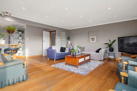 Spacious Family Home in Convenient Location - Photo 3