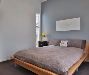 Style & Charm! - Photo 3