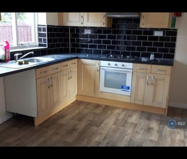 2 bedroom terraced house to rent - Photo 2
