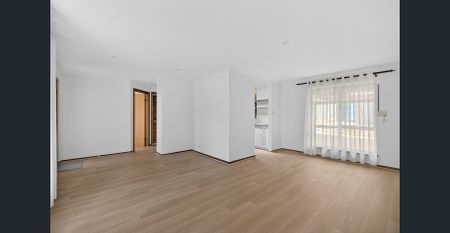 Open the door to coastal living - Photo 3