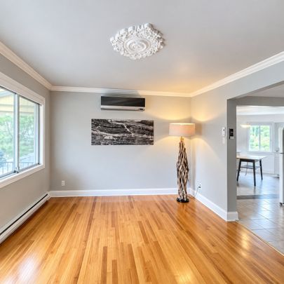 727 Rue Tait Montréal (Saint-Laurent), QC H4M - Photo 1