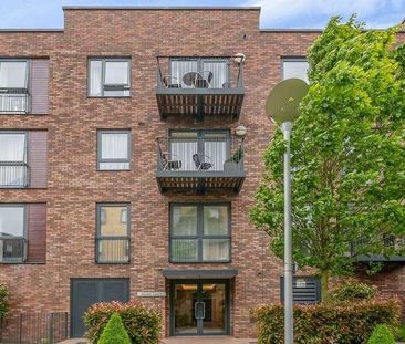 Attlee Court, Stanmore, HA7 - Photo 1