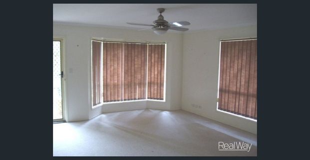 EXECUTIVE 4-BEDROOM LOWSET HOME - Photo 1