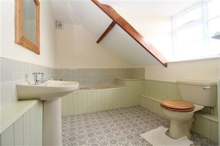 4 bedroom house to rent - Photo 2