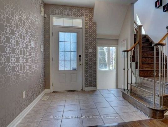 For Lease - 62 Begonia Crescent Unit# Upper, Brampton, Ontario - Photo 1