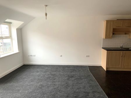 1 bedroom Flat for rent - Photo 3