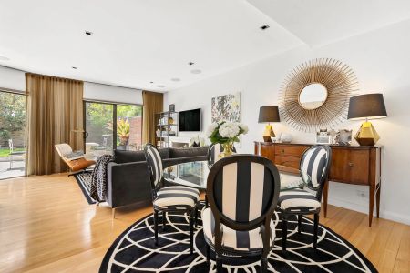 6 Month Lease ONLY - Expansive 2 Storey home with lock up garage close to Rozelle Parklands and Light rail - - Photo 5