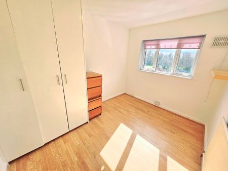 Berkeley Avenue, Greenford - Photo 4