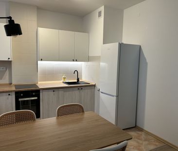 Do wynajęcia kawalerka po generalnym remoncie. - Фото 2