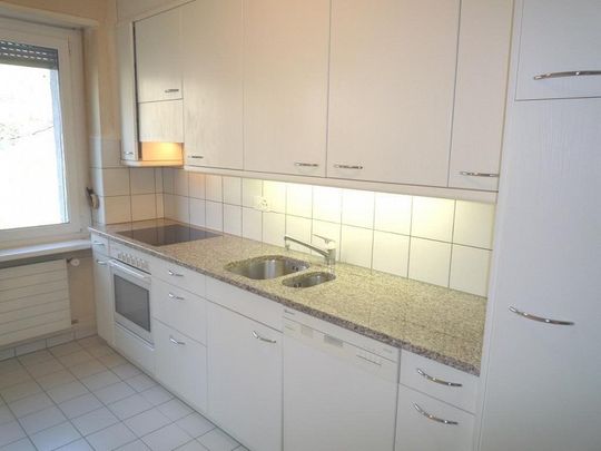 Stadtnahe 4-ZW à 95 m² im 4. OG mit Balkon - Photo 1