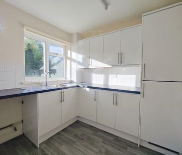 Garrard Gardens, Sutton Coldfield, B73 - Photo 2