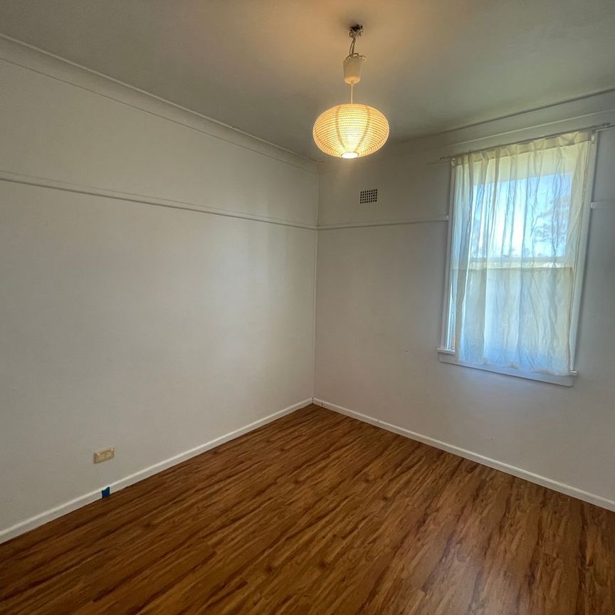 Three Bedroom Family Home - Photo 1