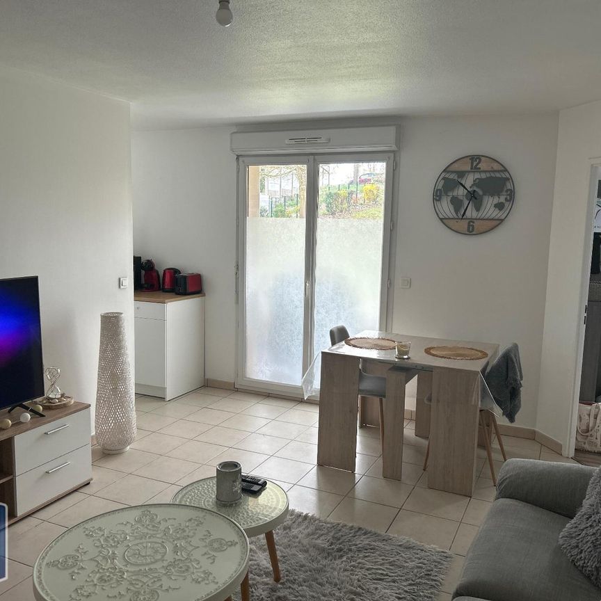 Location Appartement 2 pièces 53m² HENIN BEAUMONT 62110 - Photo 1