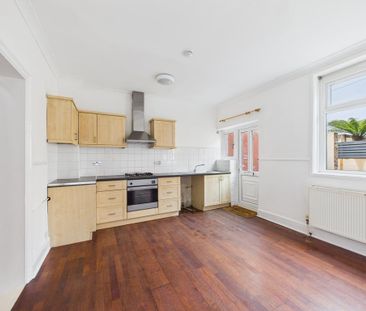 2 bedroom maisonette to rent - Photo 4