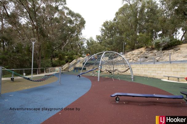 Spacious, Stylish & Low-Maintenance Family Home - Photo 1