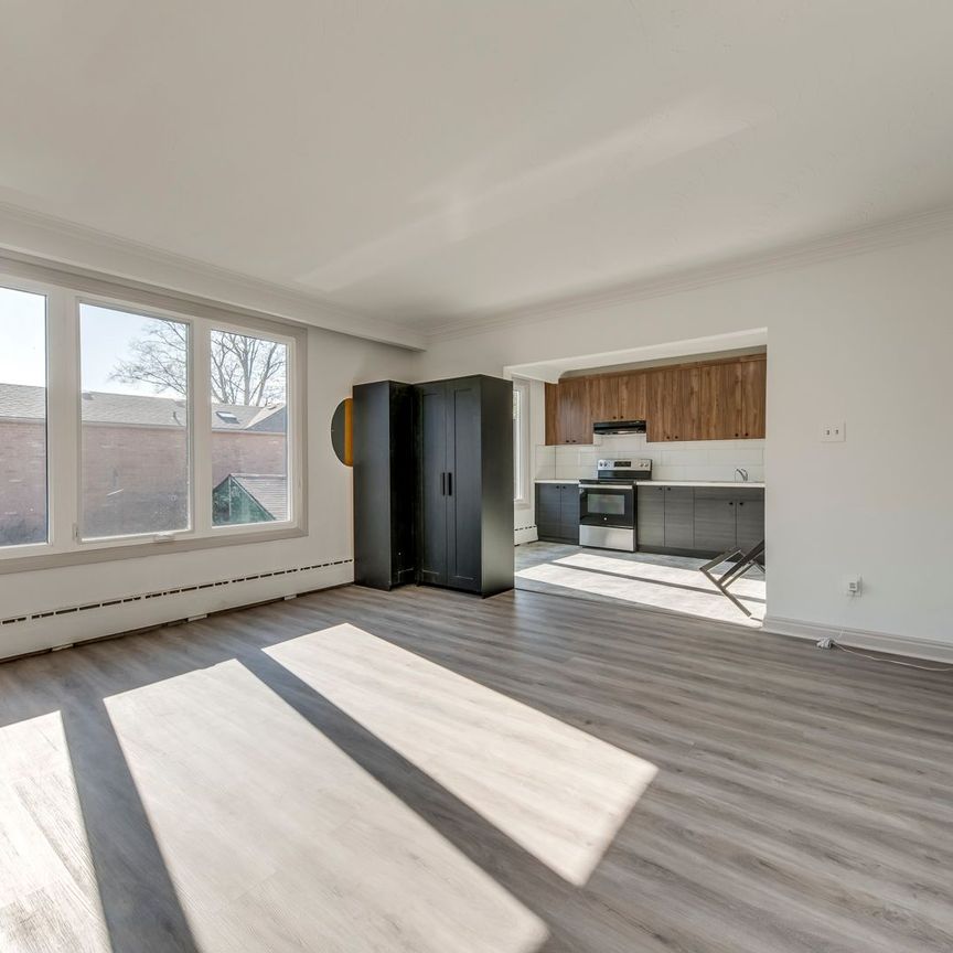 For Lease - 362 Royal York Road Unit# 2, Toronto, Ontario - Photo 1