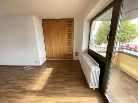 KL -Nähe PRE-Park, Appartement mit Pantryküche, Balkon, Stellplatz, Tageslichtbad "Aufzug" - Foto 3