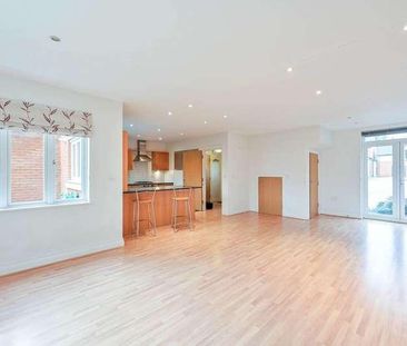 Princess Mary Close, Guildford, GU2 - Photo 4