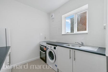 High Street - Photo 4