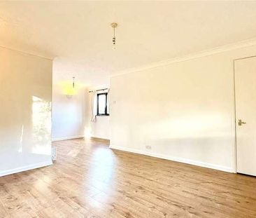 Othello Grove, Warfield, Berkshire, RG42 - Photo 3