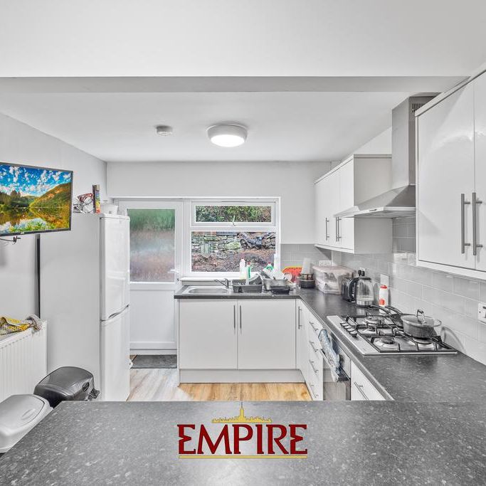 1 bedroom in a house share to rent - Photo 1