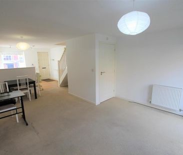 2 bedroom terraced house to rent - Photo 2