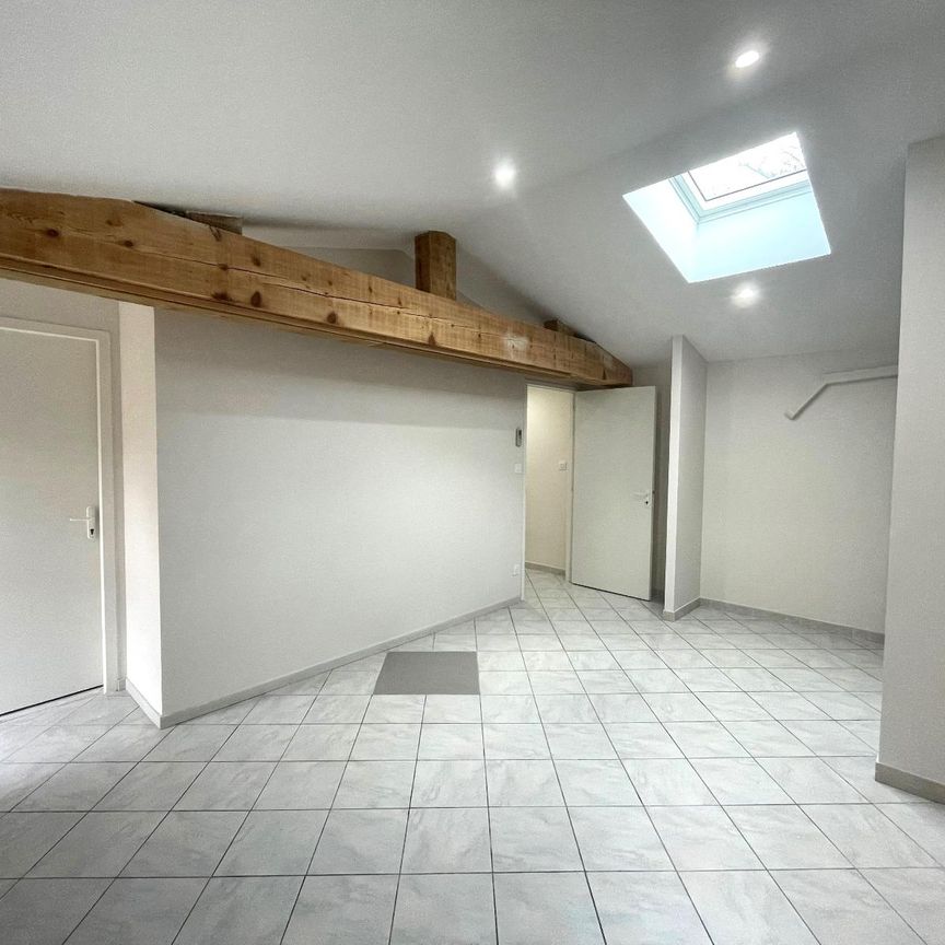 Location Appartement 2 pièces 63m² ETOILE SUR RHONE 26800 - Photo 1