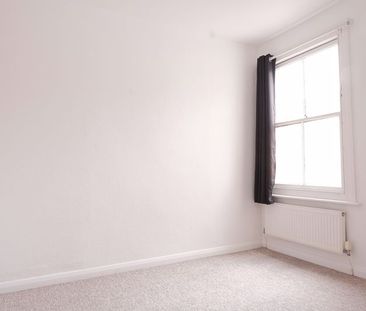 Coombe Terrace, Brighton - Photo 2