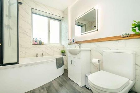 Coteroyd Avenue, Churwell, LS27 - Photo 3