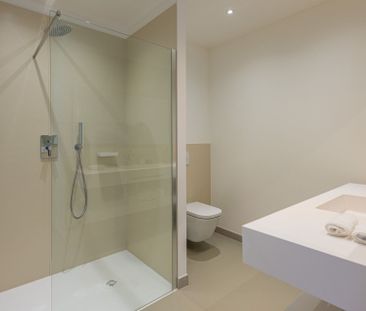 Rental Villa Ajaccio 6 Rooms 250 m² - Photo 3