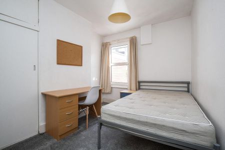 5 bedroom terraced house to rent - Photo 5