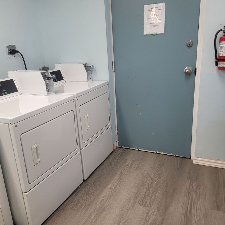 For Lease - 576 Mary Street Unit# 103, Whitby, Ontario - Photo 1