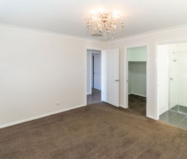 FAMILY HOME IN GOBBAGOMBALIN - Photo 2