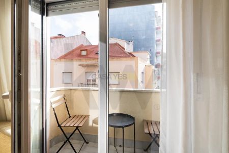 Apartment T2 in Encosta do Sol, Amadora - Photo 3