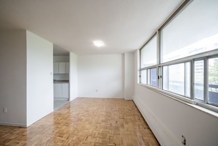 For Lease - 5 Glamorgan Avenue Unit# 901, Toronto, Ontario - Photo 5