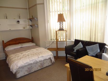1 bedroom detached house to rent - Photo 3