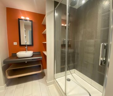 Location Appartement 2 pièces 53m² LA ROCHELLE 17000 - Photo 4