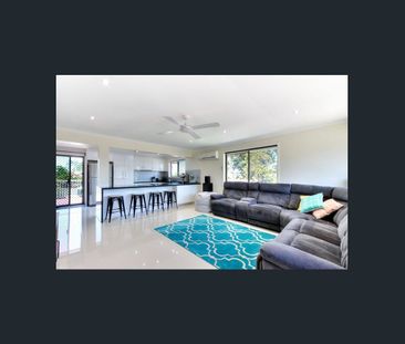 Spacious Dual Living Opportunity on a Large Flat Block with Pool - ... - Photo 2